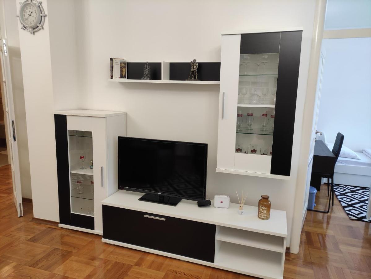 Apartment Dajak Centar Banja Luka Exteriör bild