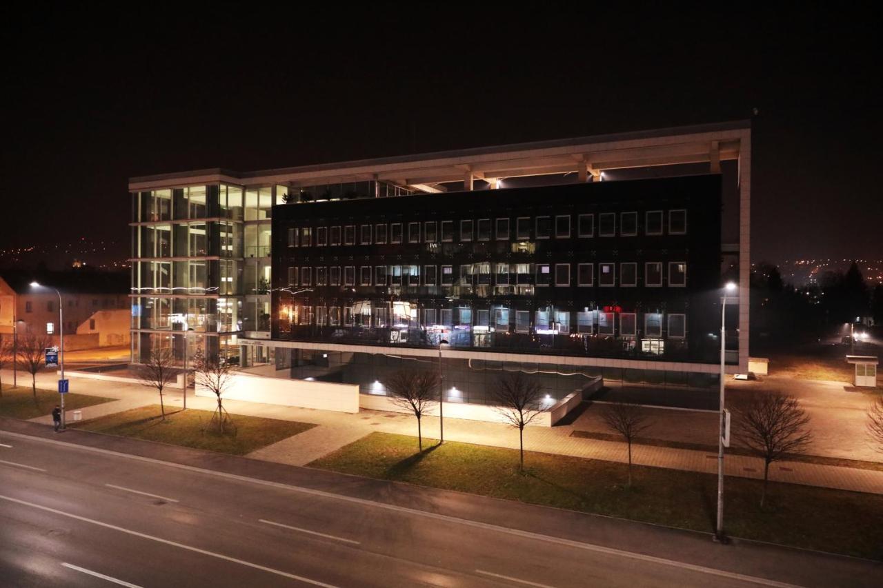 Apartment Dajak Centar Banja Luka Exteriör bild